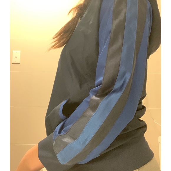 Vintage Nike blue windbreaker - Picture 5 of 10